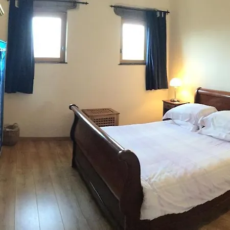 Bed & Breakfast The Magnolias Moyon